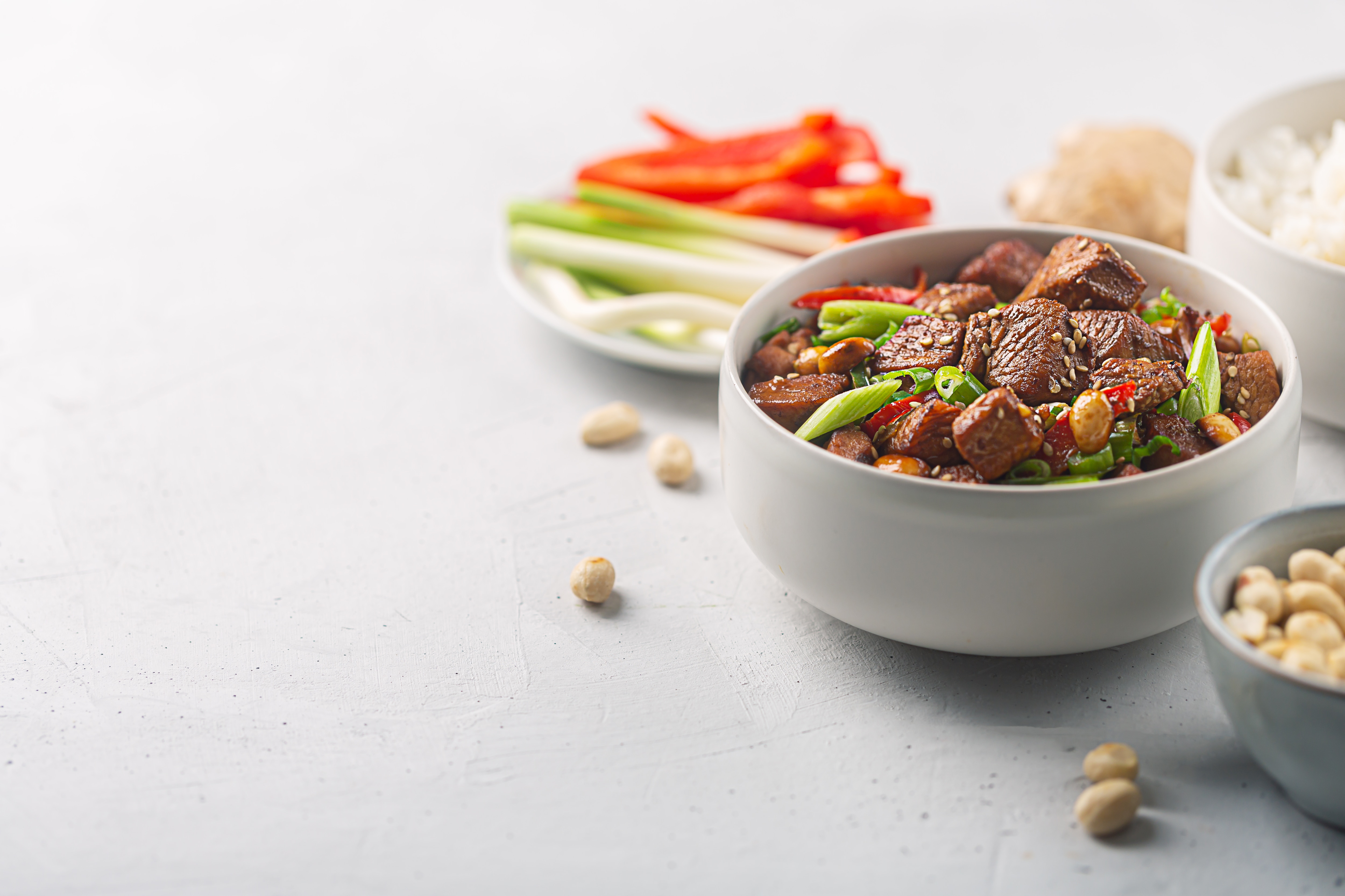 Emincé de boeuf sauté au miel et cacahuètes texture modifié